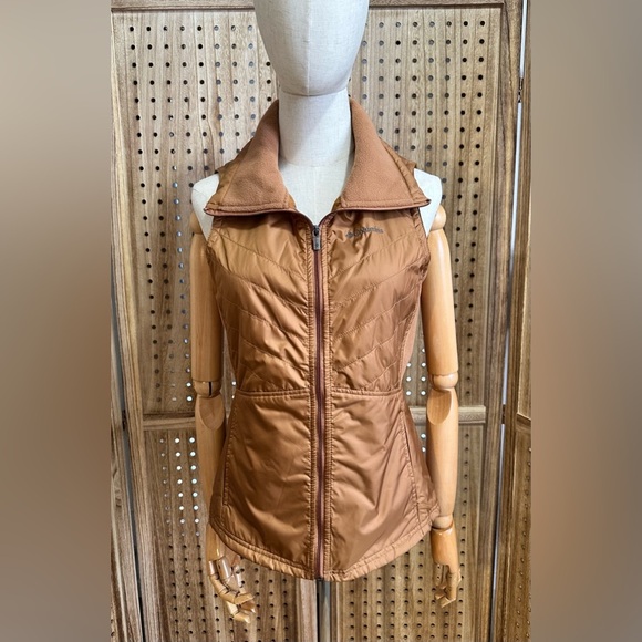 GUC Columbia Camel Brown Rain Resistant Hiking Vest - Picture 2 of 9